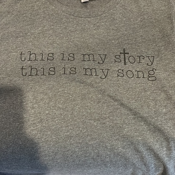 Size large bella canvas T-shirt in dark gray - Picture 3 of 6